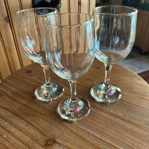 Handmade by me wine glass charms w genuine gemstones. Dragons blood vein agate